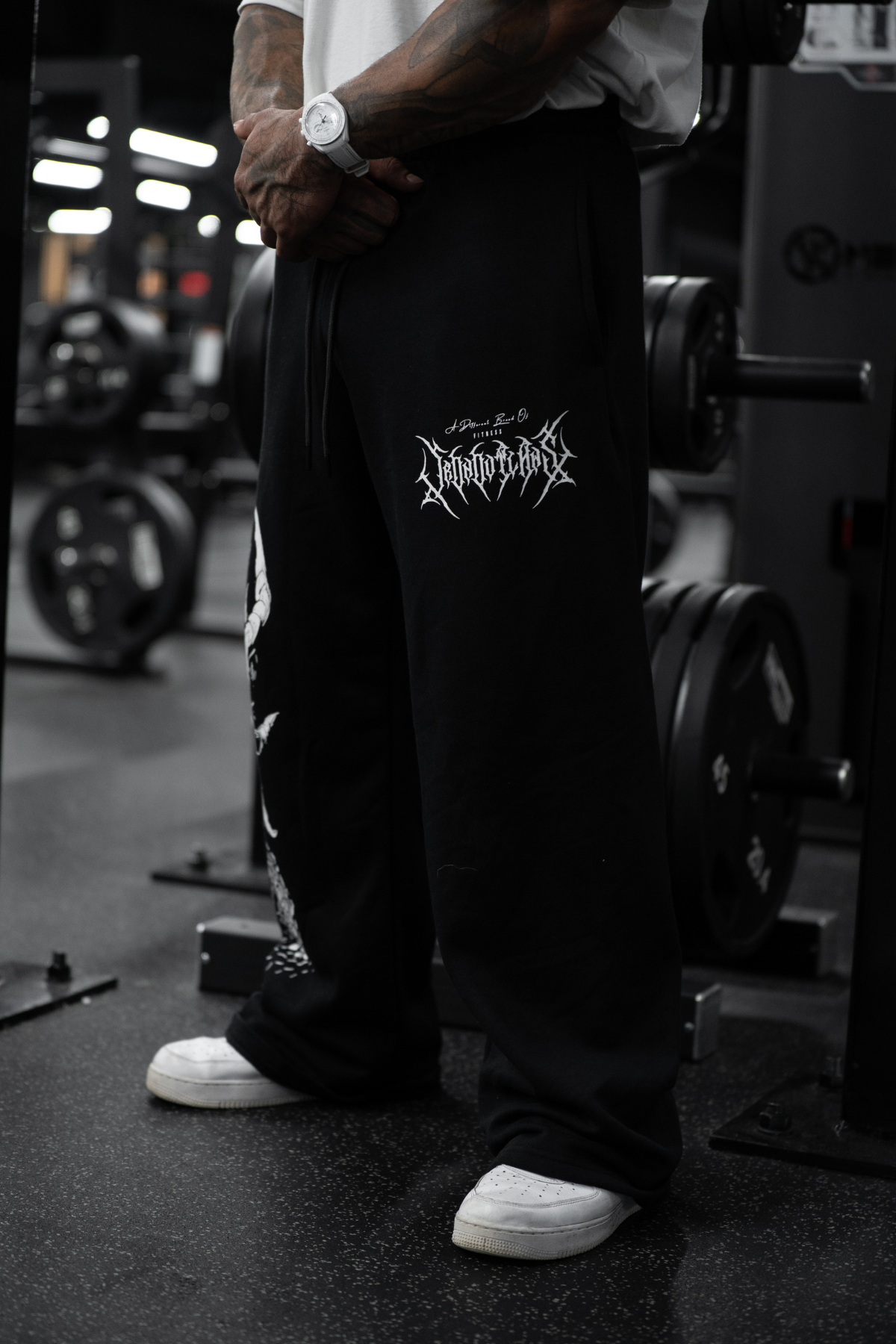 Midweight Serpent Sweatpants Black